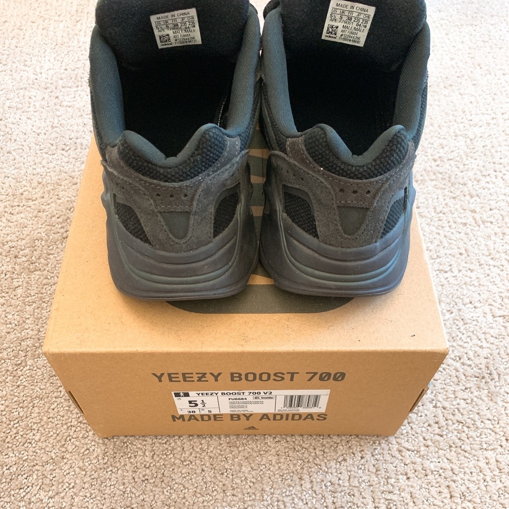 Authentic Yeezy Boost 700  V2  US 5 1/2 - Picture 10 of 11